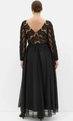 Rare Beauty Lace Maxi Dress - black