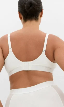 Signature CCX Wireless Bra - ivory