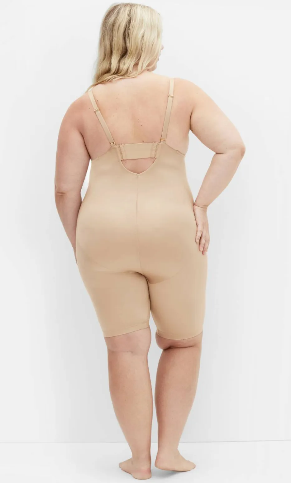 Smooth & Chic Plunge Bodyshaper - latte