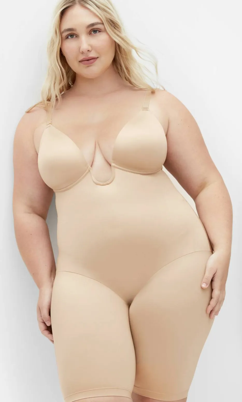 Smooth & Chic Plunge Bodyshaper - latte