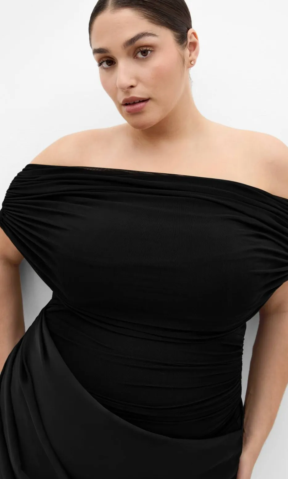 Tati Off Shoulder Maxi Dress - black